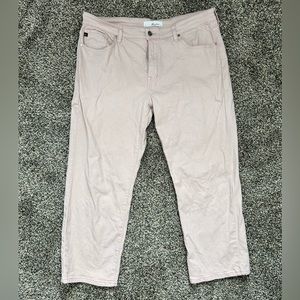 KanCan Olivia Highrise Slim Straight Jean